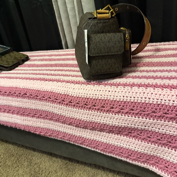 Michael By Michael Kors Brown/Acorn Dakota Medium Signature Logo Shoulder Bag - Picture 11 of 11